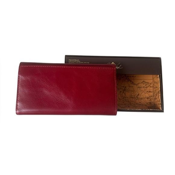 Patricia Nash Red Leather Wallet - Picture 9 of 9